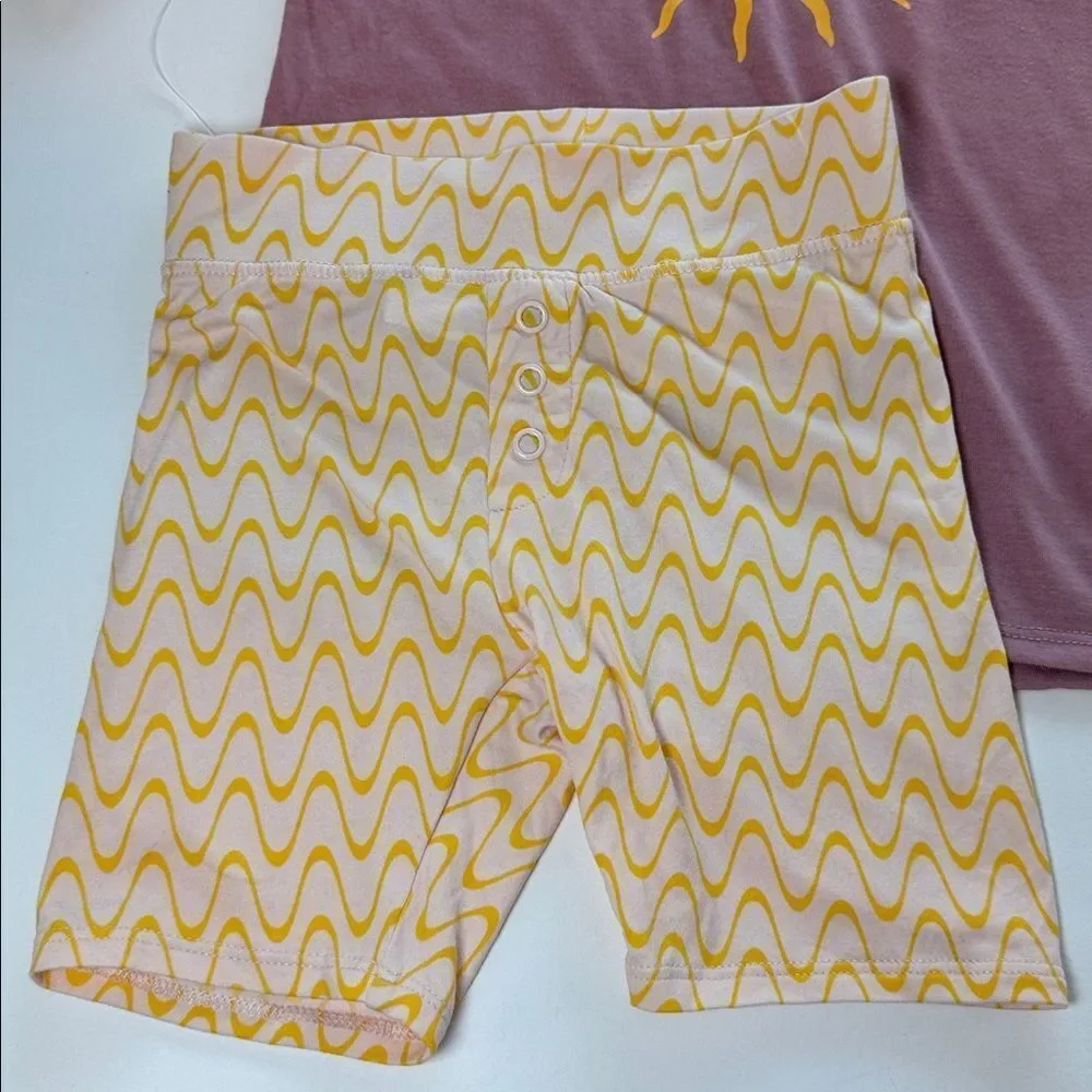 Art Class Girls Purple Tee and Yellow Wave Shorts Pajama Set Size 6